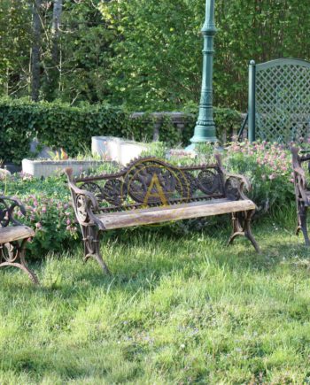 SALON DE JARDIN “AUX CHIENS DE CHASSE”