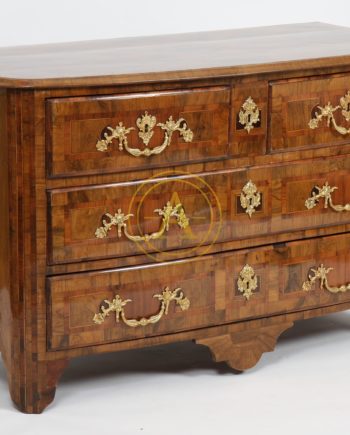 COMMODE MARQUETEE LOUIS XIV ATTRIBUEE A HACHE