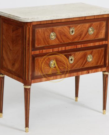 PETITE COMMODE MARQUETEE LOUIS XVI