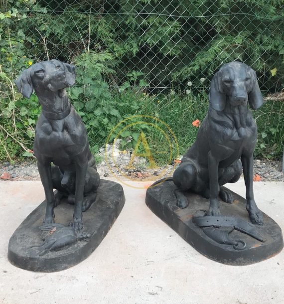 SET OF “TWO HUNTING DOGS SEAT” IN CAST IRON