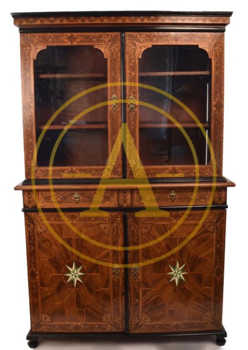 RARE VITRINE DEUX CORPS EN MARQUETERIE LOUIS XIV