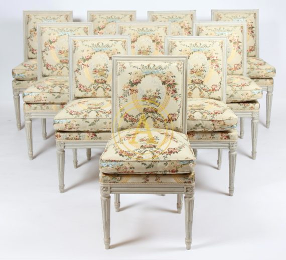 SUITE DE DIX CHAISES LAQUEES LOUIS XVI