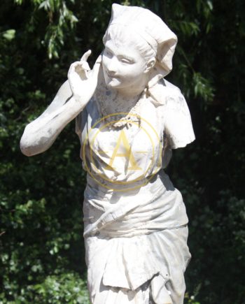 STATUE “ECHO”