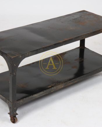 TABLE BASSE METALLIQUE A ROULETTES