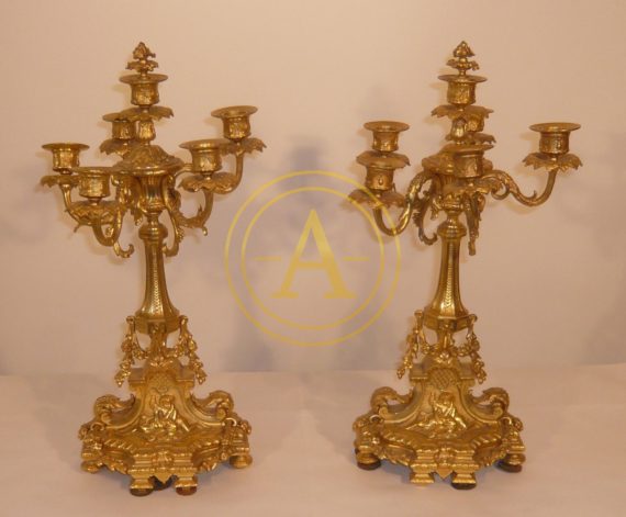 PAIRE DE CANDELABRES