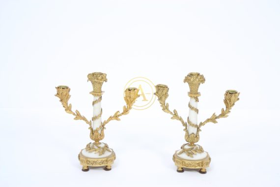 PAIRE DE BOUGEOIRS