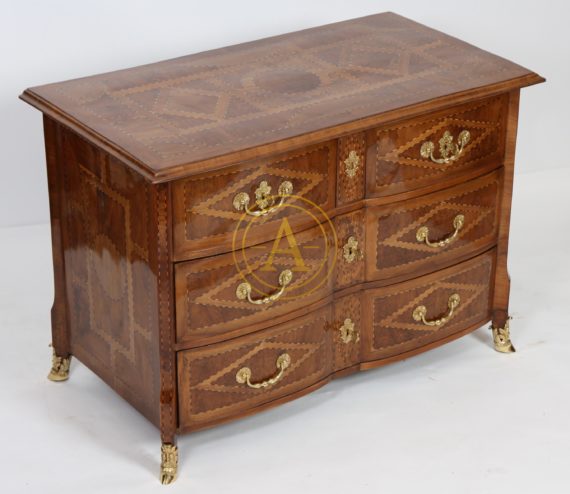 EXCEPTIONNELLE ET RARE COMMODE LOUIS XIV DITE “MAZARINE”