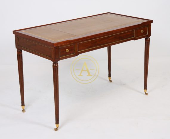 TABLE A JEUX EN ACAJOU LOUIS XVI