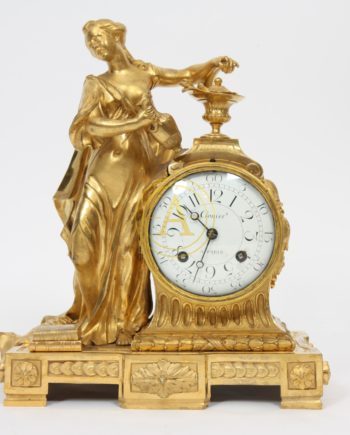 PENDULE EN BRONZE DORE LOUIS XVI