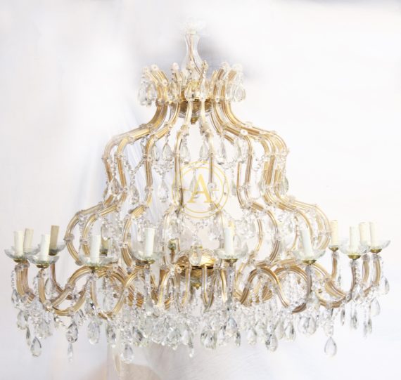 IMPORTANT PAIR OF CHANDELIERS