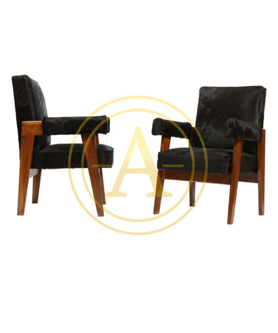 FAUTEUILS “AVOCAT” de Pierre JEANNERET