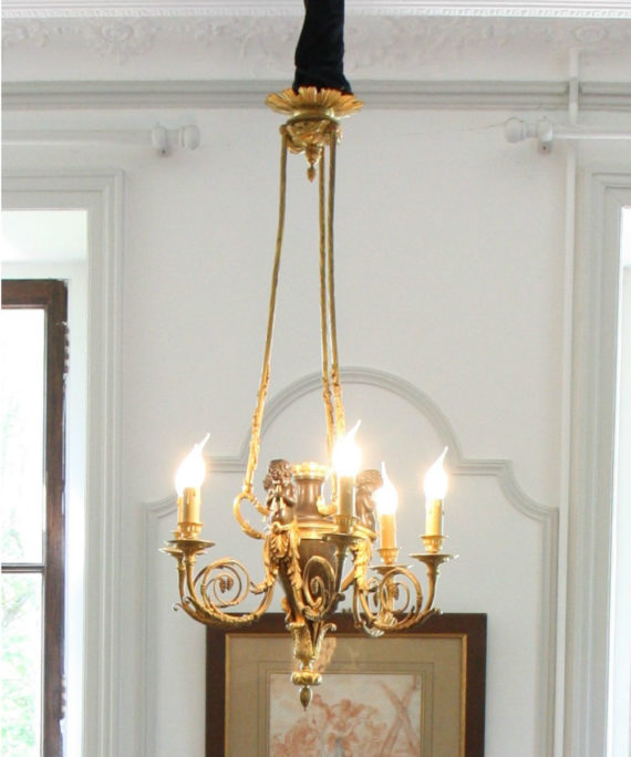 Lustre en bronze doré Louis XVI