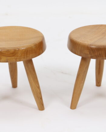 Tabourets dans le goût de Charlotte Perriand (1903-1999)
